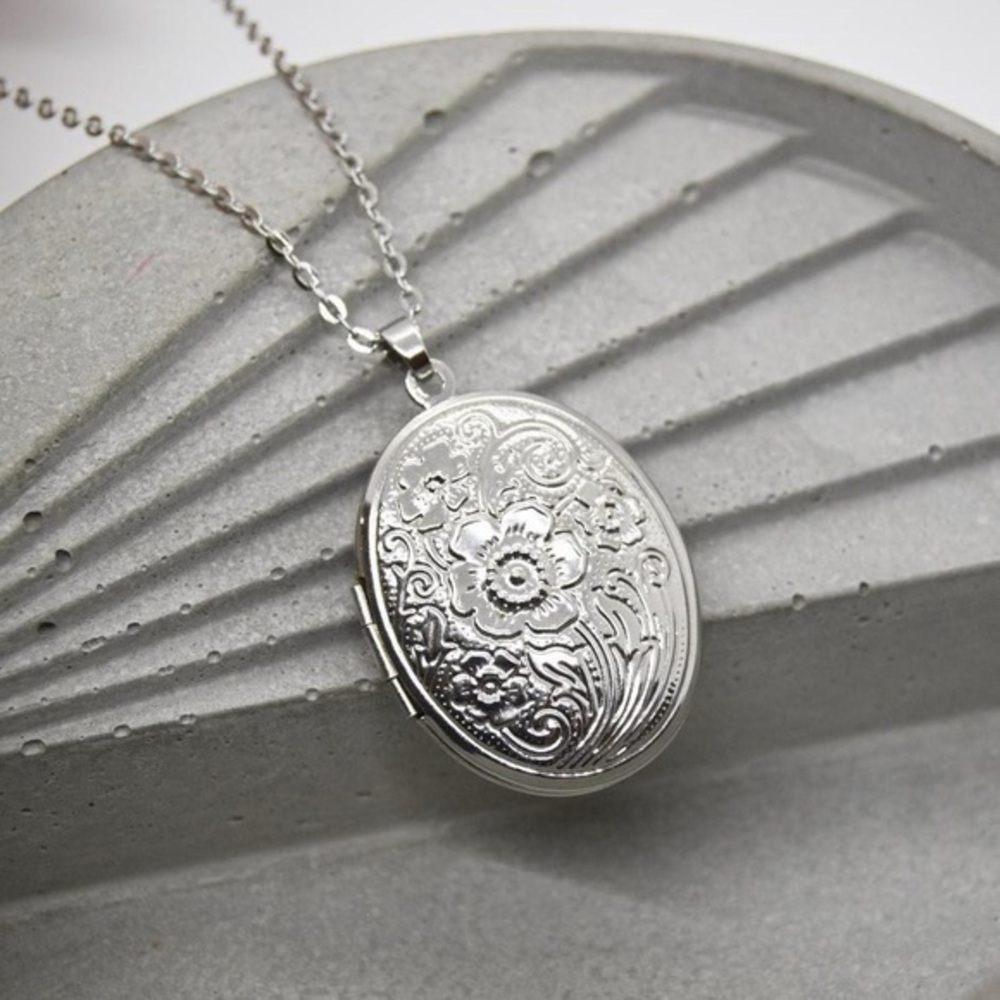 Floral Design Oval Locket Necklace